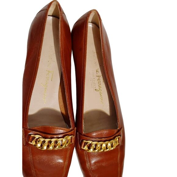 Salvatore Ferragamo Loafers Low Heel Pumps Gold Chain Detail Brown Womens Size 7 - Picture 5 of 9